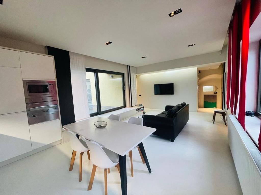 Down Town Penthouse With Private Parking Bruxelas Exterior foto